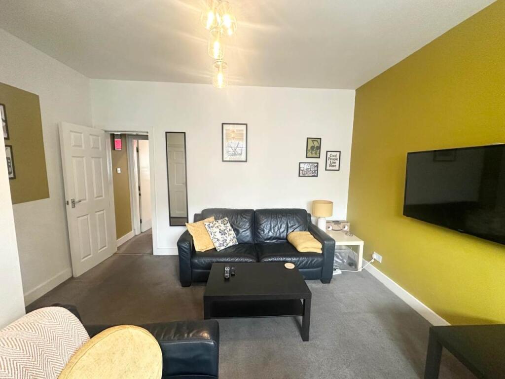 St Anns Avenue (Room 4), Burley, Leeds