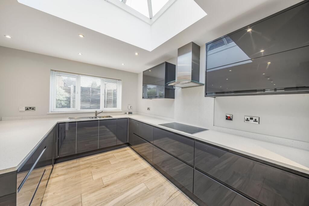House in Kingston upon Thames - View 4