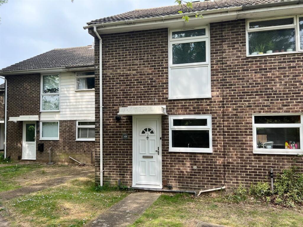 2-bed terraced on Thackeray Road, Larkfield, Aylesford, £290,000