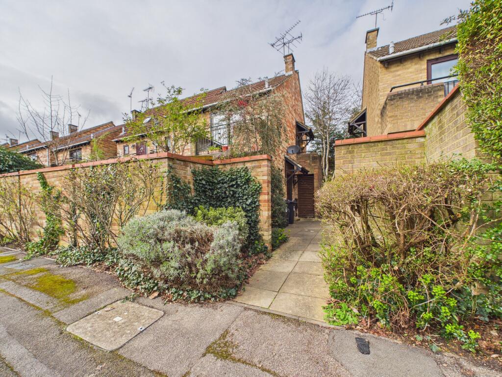 Main image of property: Maiden Place, Lower Earley, Reading, RG6