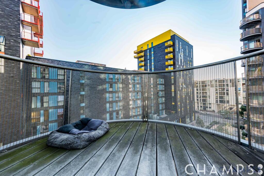 Apartment in London - View 5