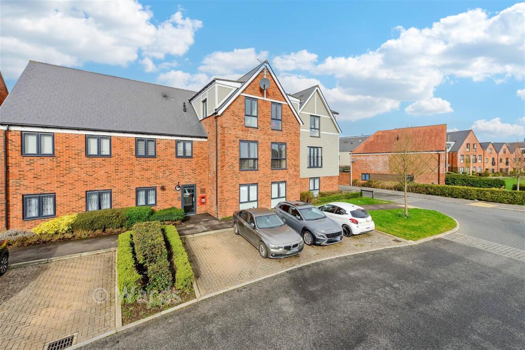 Main image of property: Pilots View, Chatham, Kent