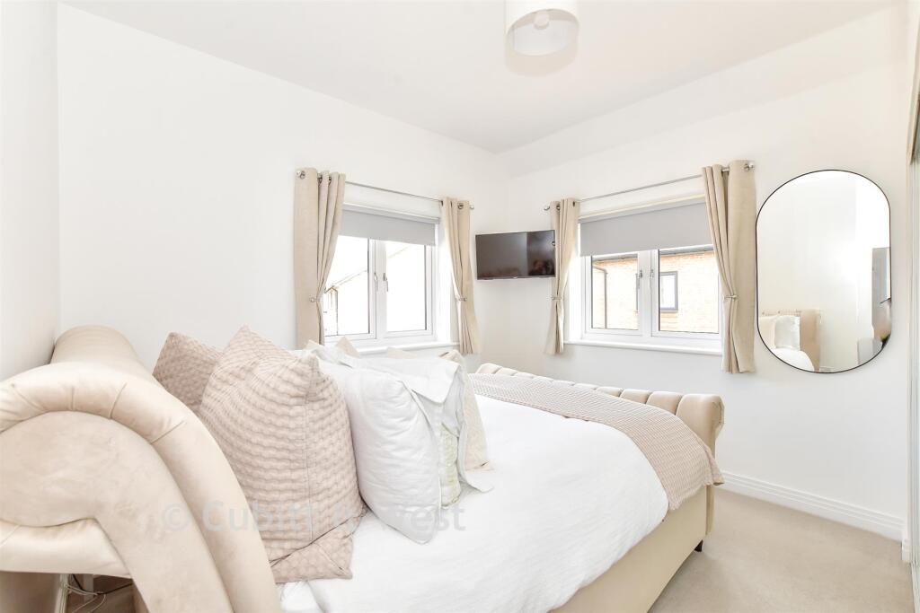 Egret Court End, Hambrook, Chichester, West Sussex - View 6