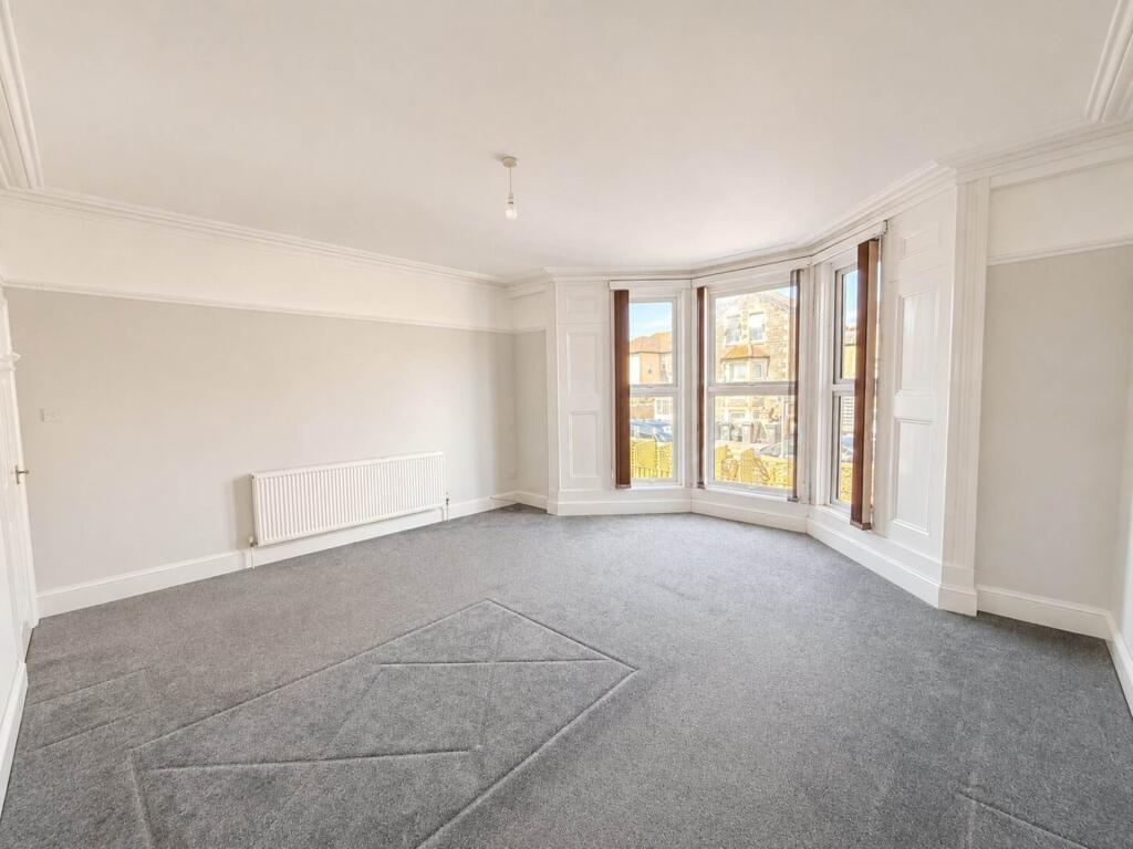 Apartment in Weston-super-Mare, Whitecross Village - More