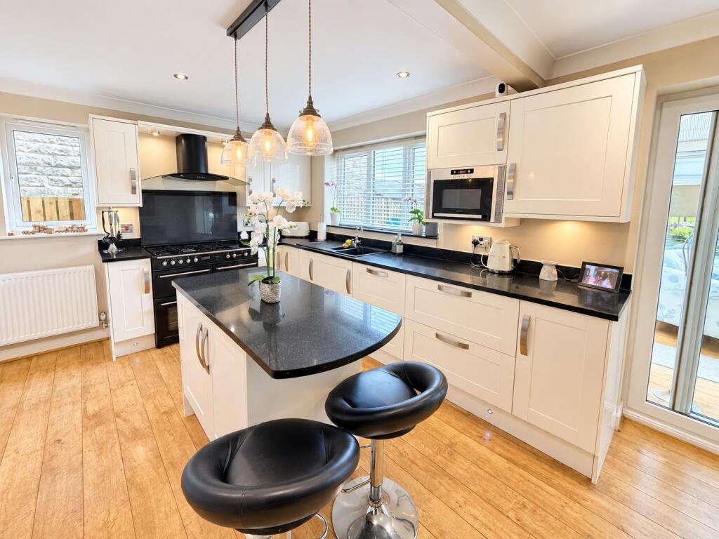 House in Bradford - View 4