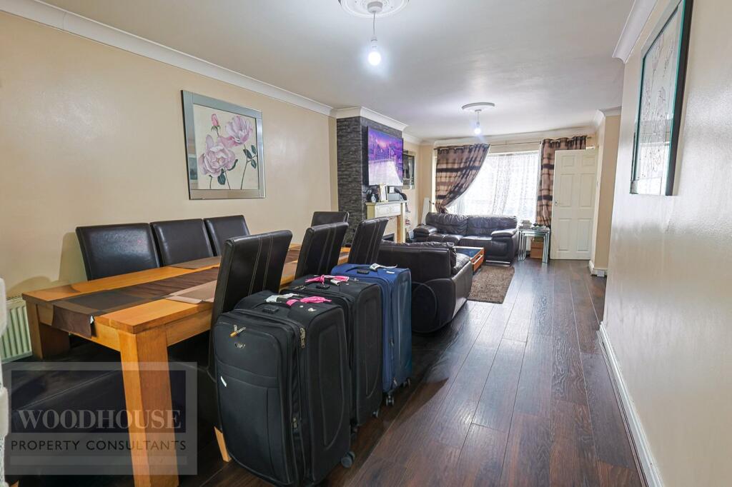House in Broxbourne, Hertfordshire - View 5