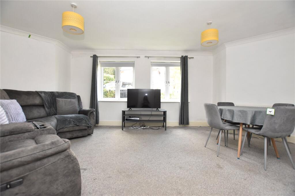 Chestnut Gardens, Morley, Leeds, West Yorkshire photo 3