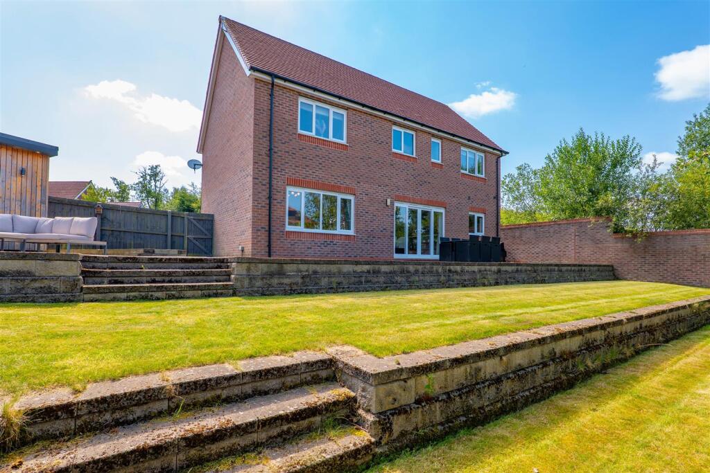 House in Chorley, Whittle le Woods - View 4