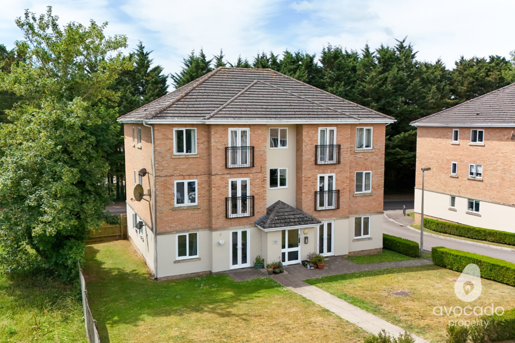 Main image of property: Tarn Howes Close, Thatcham