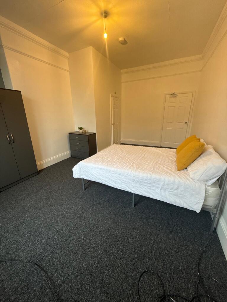 Main image of property: London Road, Grantham, NG31