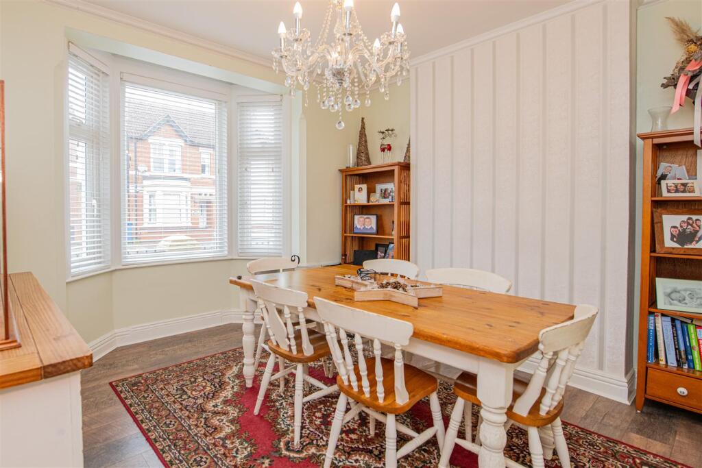 House in Kettering, Brambleside - View 5