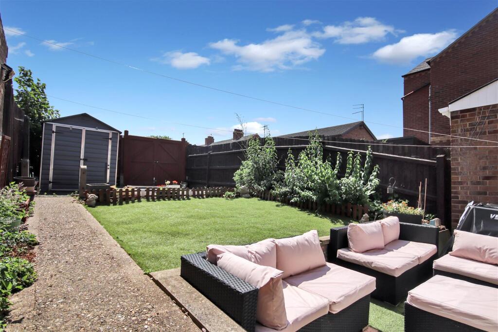 House in Rushden, North Northamptonshire - View 6