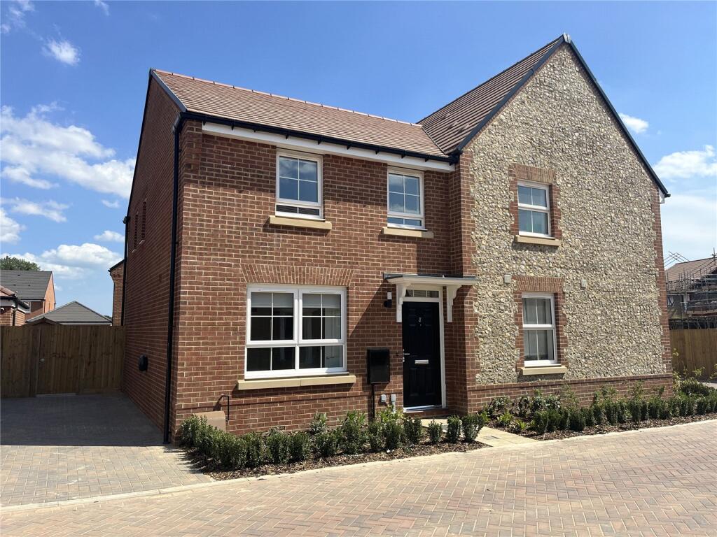 Main image of property: Sandpiper Grove, Bosham, Chichester, PO18