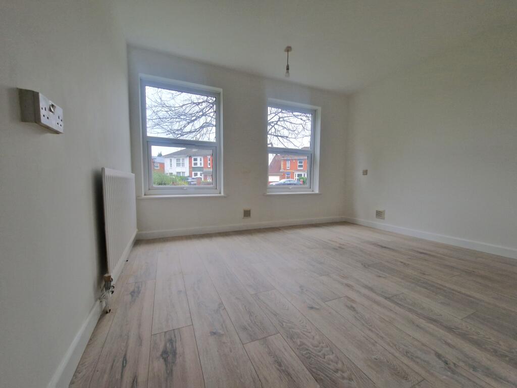 Apartment in Southampton, Merry Oak - View 4