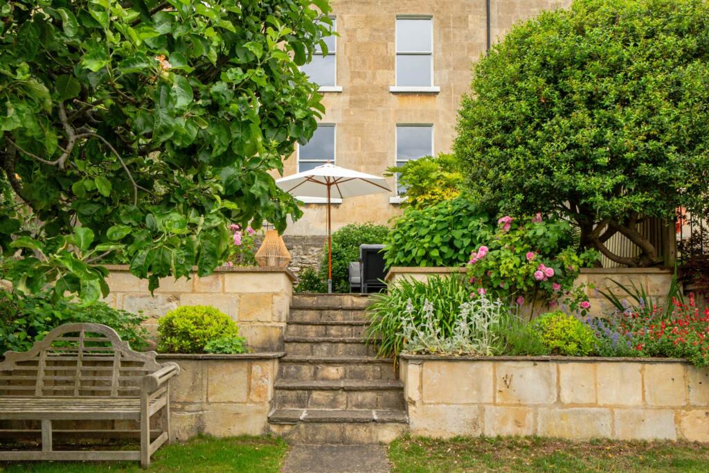 House in Bath - More