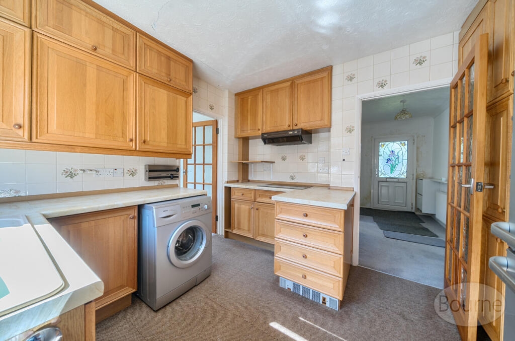 House in Waverley, Farnham - View 4