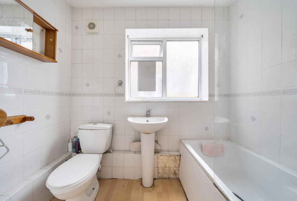 Apartment in London, St Paul's Cray - More