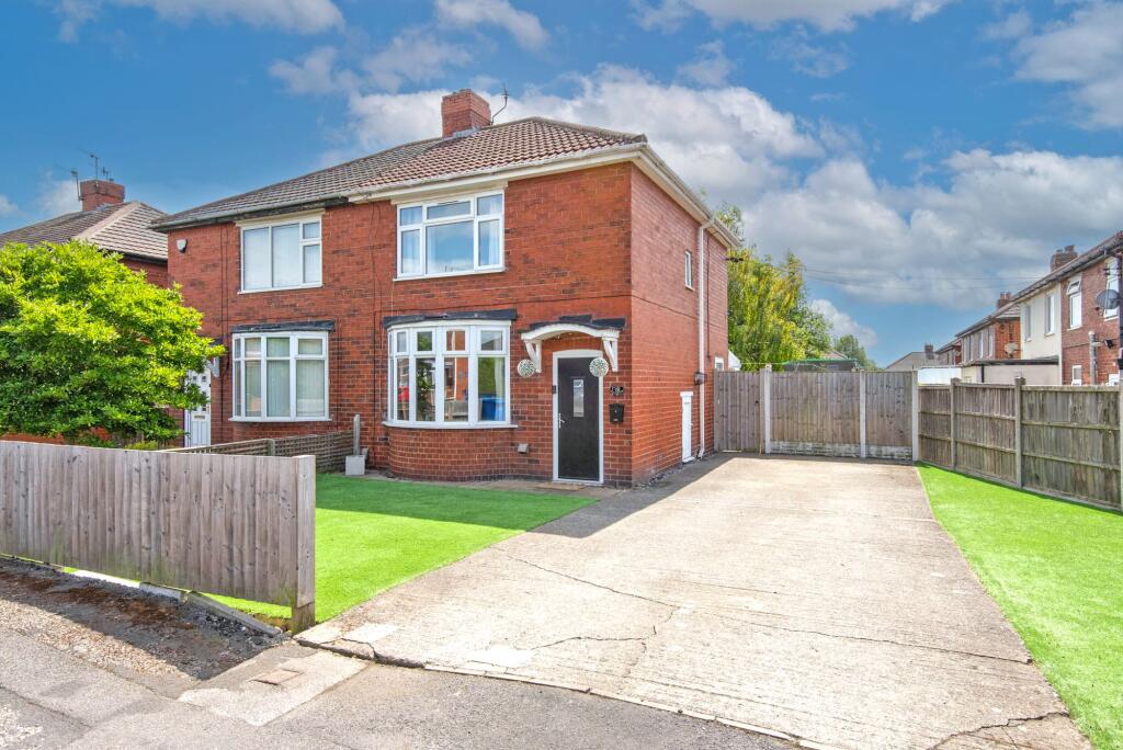 3-bed semi-detached on Hill View Road, Brimington, S43, £190,000