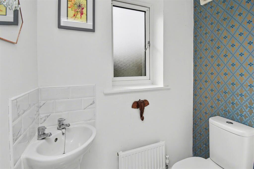 House in Weldon, Weldon Park, Priors Hall Park - More