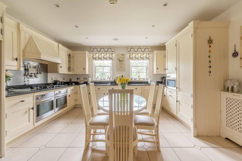 Main image of property: Old Redding, Harrow Weald, Harrow, HA3