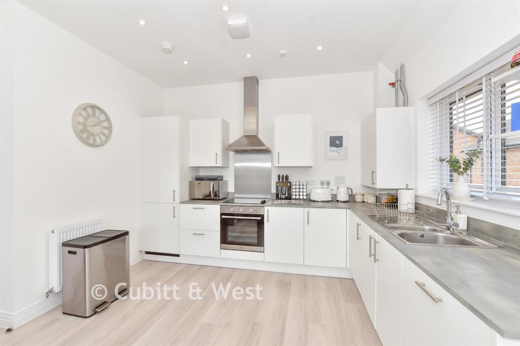 Egret Court End, Hambrook, Chichester, West Sussex - View 3