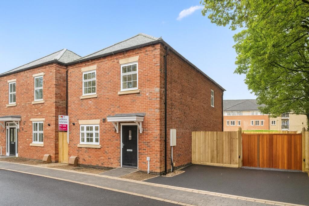 4-bed detached on Medland Drive, Bracebridge Heath, Lincoln, £345,000