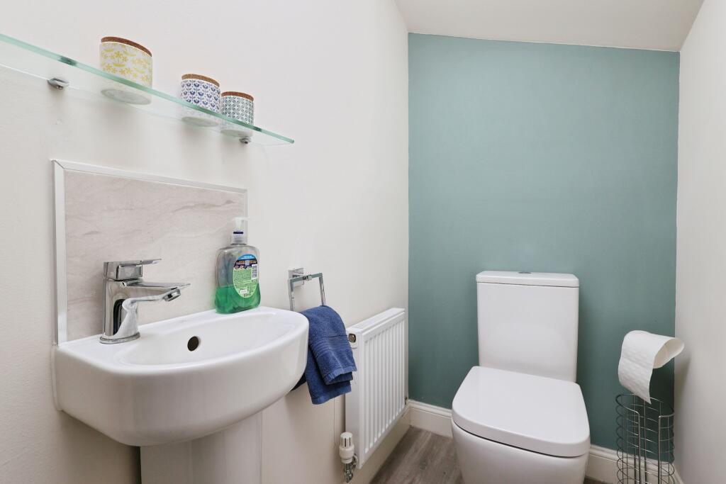 Rye Close, Pickering, YO18 – další