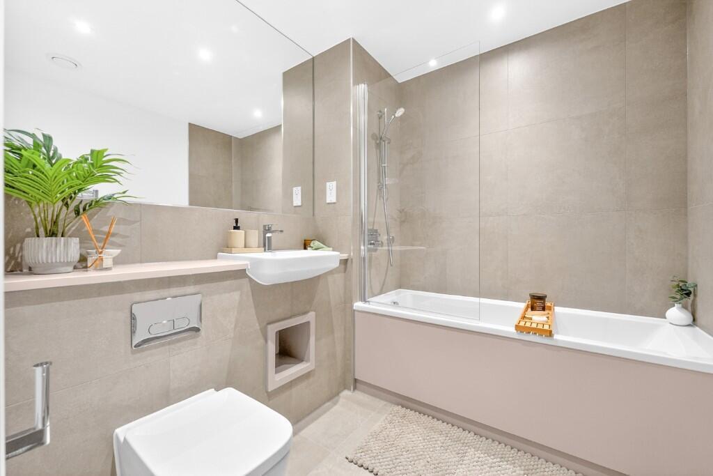 Apartment in London - View 5