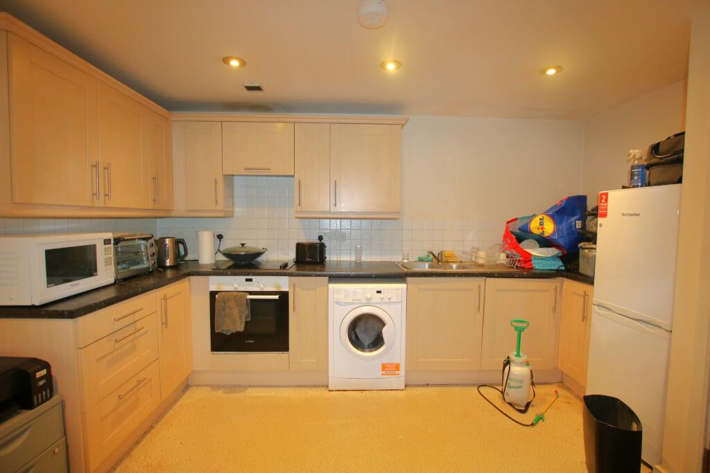 Apartment in Blackburn, Ewood - View 3