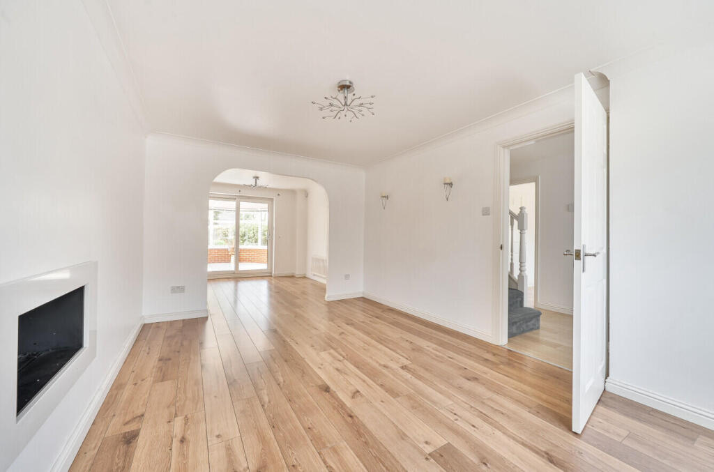 House in Peterborough, Orton Longueville - More