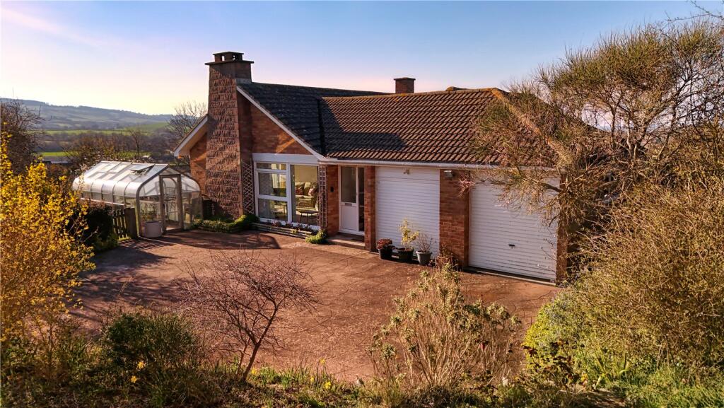 3 Bedroom Bungalow For Sale In Manor Park Old Cleeve Minehead 
