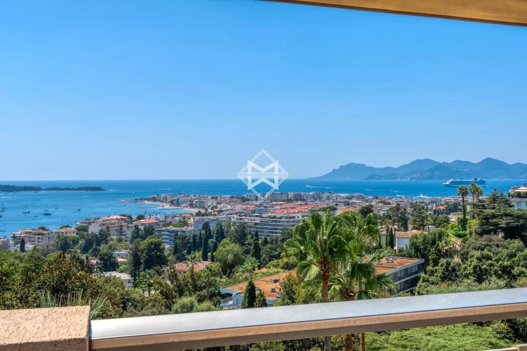 Main image of property: Provence-Alps-Cote d`Azur, Alpes-Maritimes, Cannes