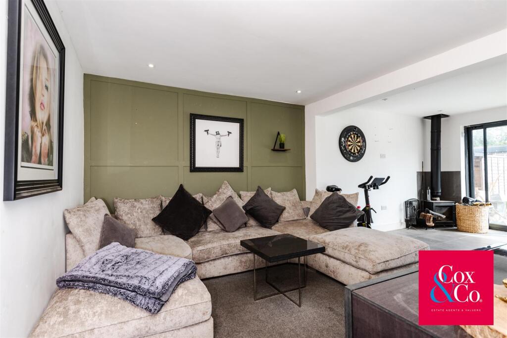 Hadrian Avenue, Southwick photo 4