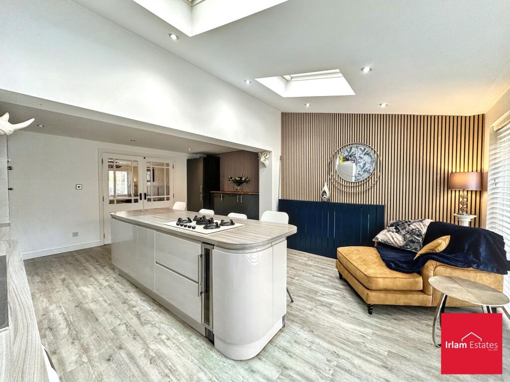 House in Salford, Greater Manchester - View 5