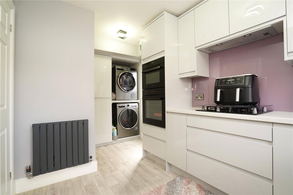 House in Leicester, Hamilton - View 3