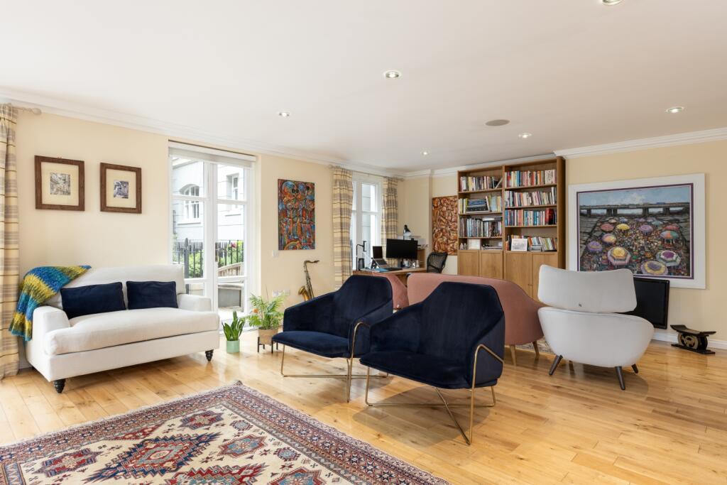 Apartment in London, City of Westminster - View 2