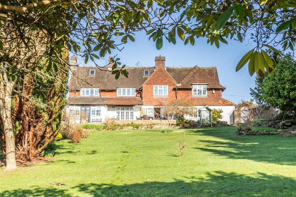 Main image of property: High Street, Buxted, Uckfield, TN22 4JU