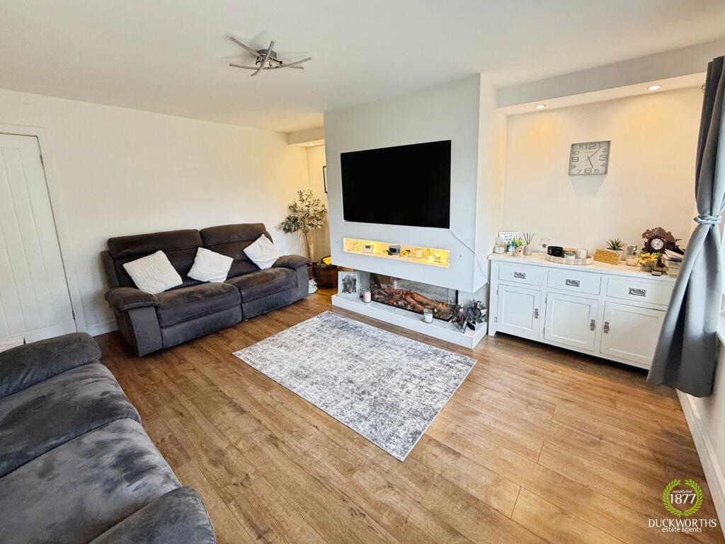 Carus Avenue, Hoddlesden, BB3 photo 2