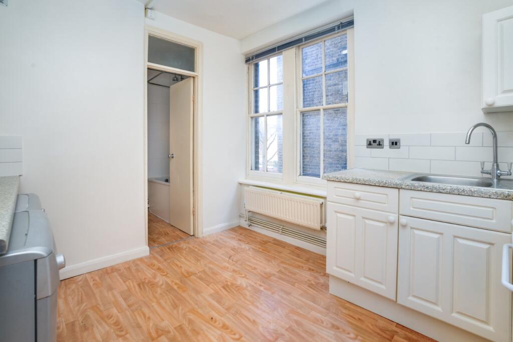 Apartment in London - View 5