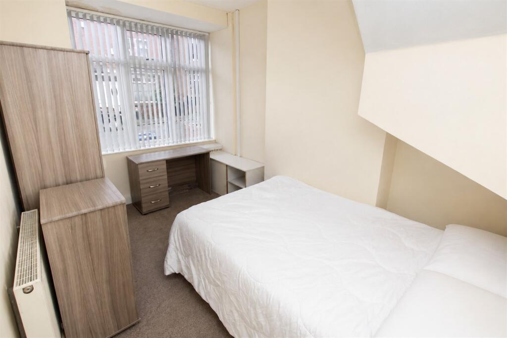 5 bedroom house for rent