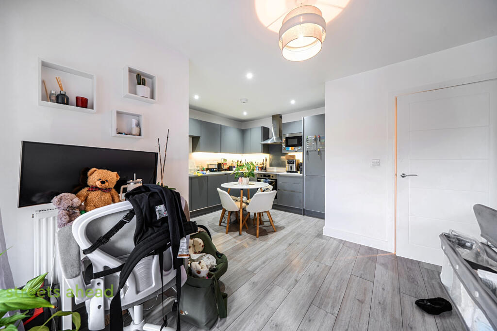 Apartment in London, Purley - View 4