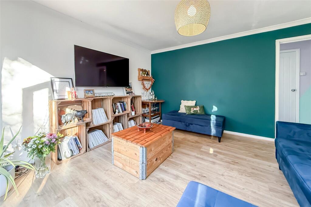 Berners Drive, St. Albans, Hertfordshire, AL1 photo 4