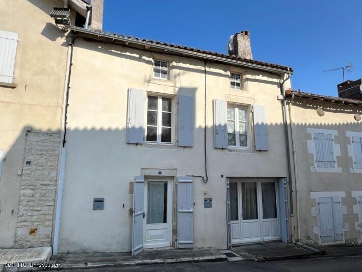 Main image of property: Champagne-Mouton, Poitou-Charentes, 16350, France