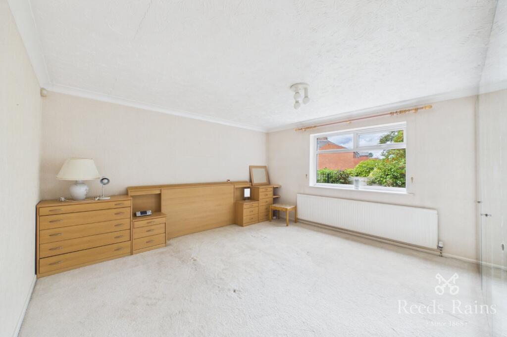 House in Wakefield - View 5