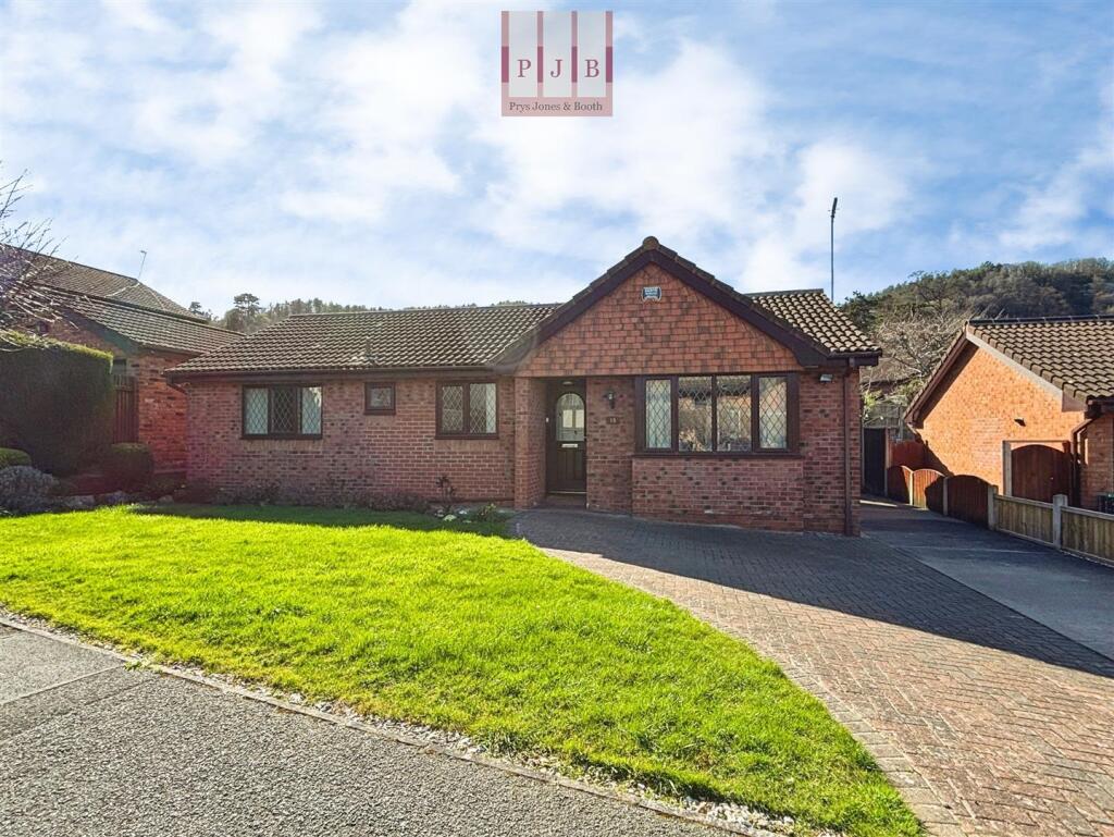 Main image of property: Lon Dirion, Abergele, LL22