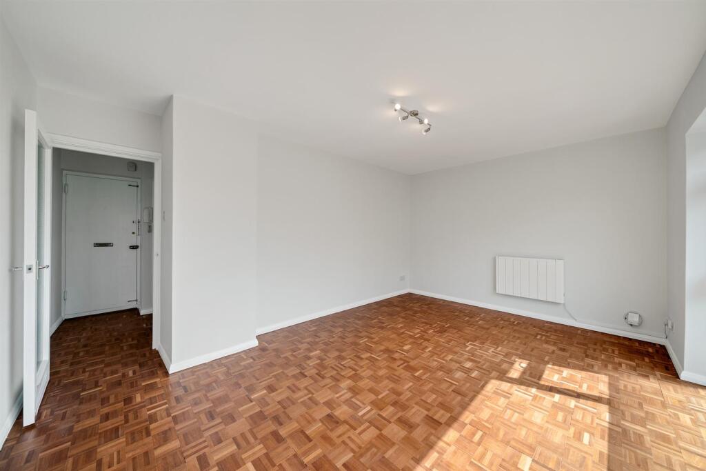 Apartment in Bromley - View 5