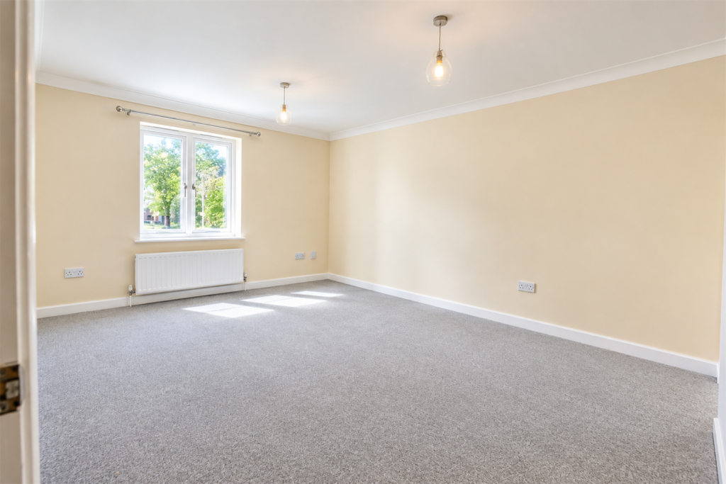 Apartment in Reading - View 5