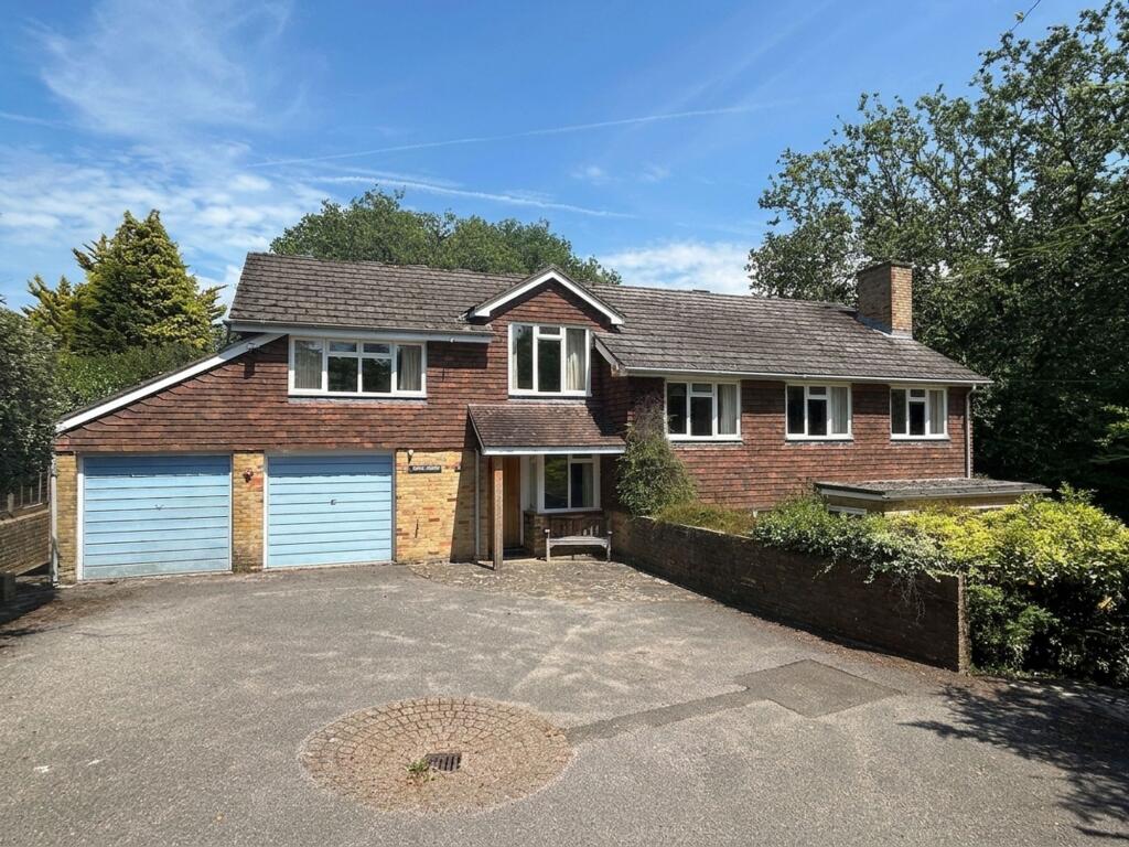 5-bed detached on 55 Lynch Road, Farnham, GU9, £1,600,000