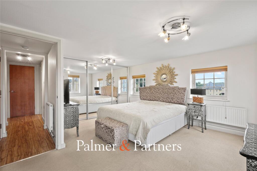 Apartment in Colchester, New Town - View 5