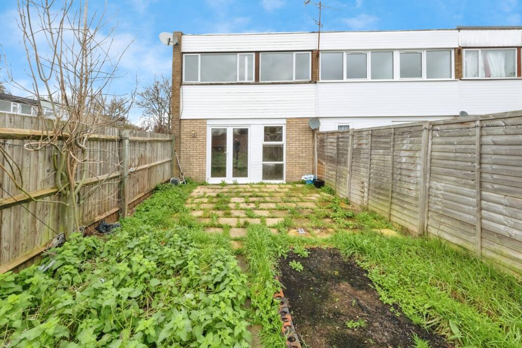 Main image of property: Arrow Place, Bletchley, Milton Keynes, Buckinghamshire, MK2